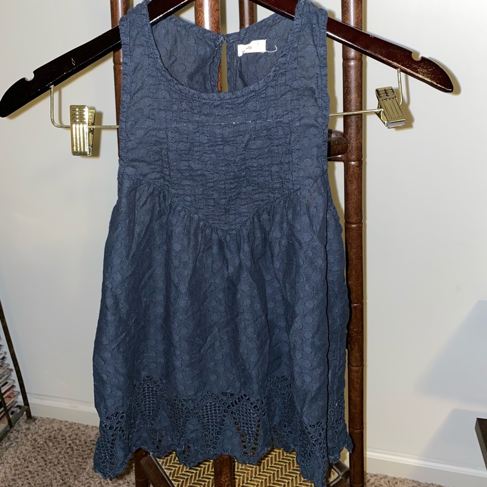 Hollister Tank